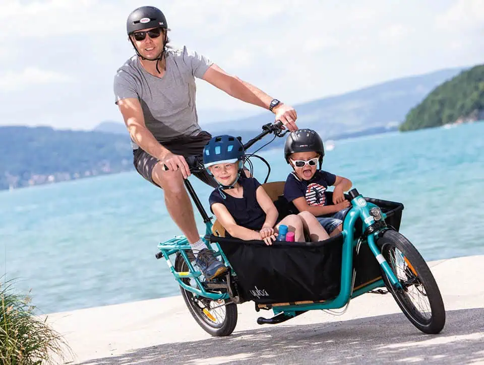 velo cargo biporteur cargobike transport enfant Un vélo biporteur ou cargobike de la marque Yuba pour transporter vos enfants par exmple