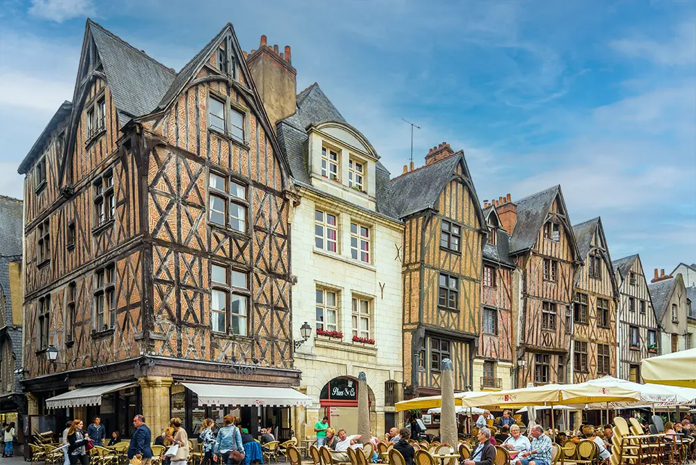 Place Plumereau Tours Vélo famille ballade place plumereau tours velo achat longtail historique centre-ville